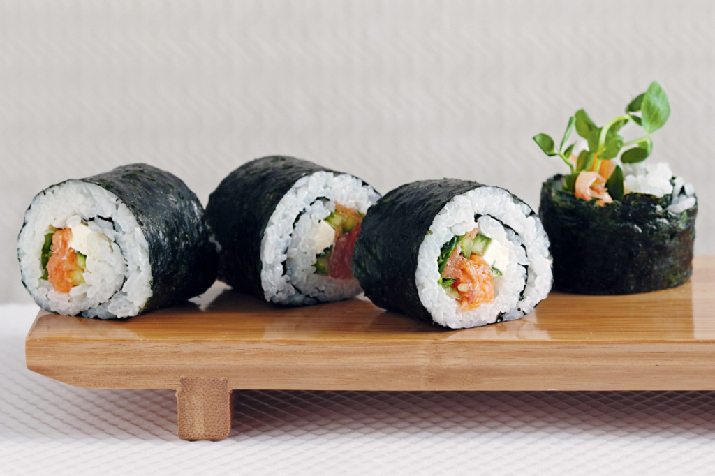 Smoke Salmon Roll